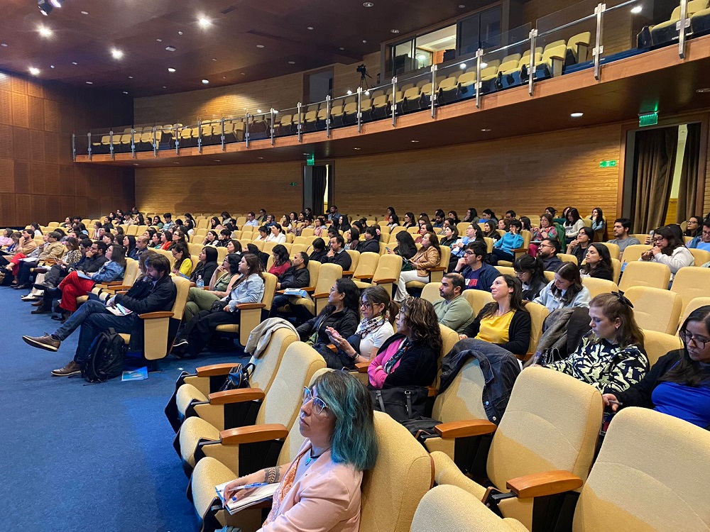 Programa A Convivir Se Aprende en Los Ríos lidera con éxito Seminario Internacional en Convivencia Educativa