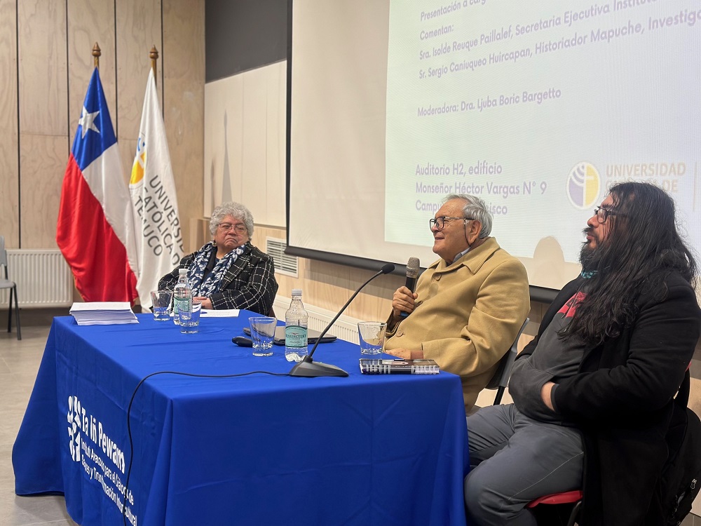 Docentes de Lanco participan en Seminario «Las Rutas de los Pueblos Originarios» organizado por CMPC