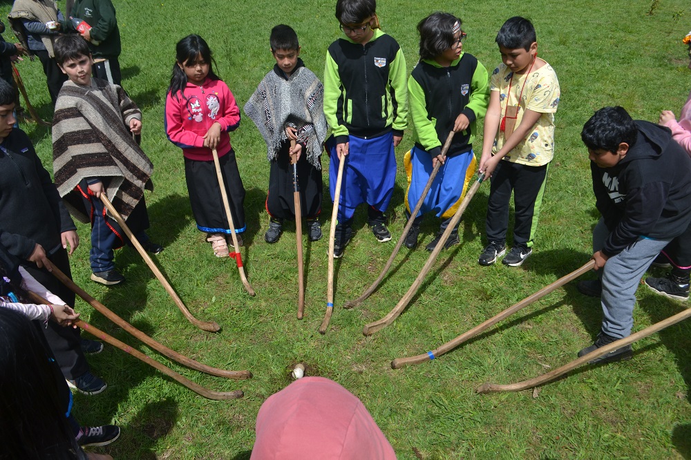 Escuela Rucaklen celebra evento cultural «Palikantun ka Mapuche Ülkantun» con la presencia de autoridades y comunidad indígena