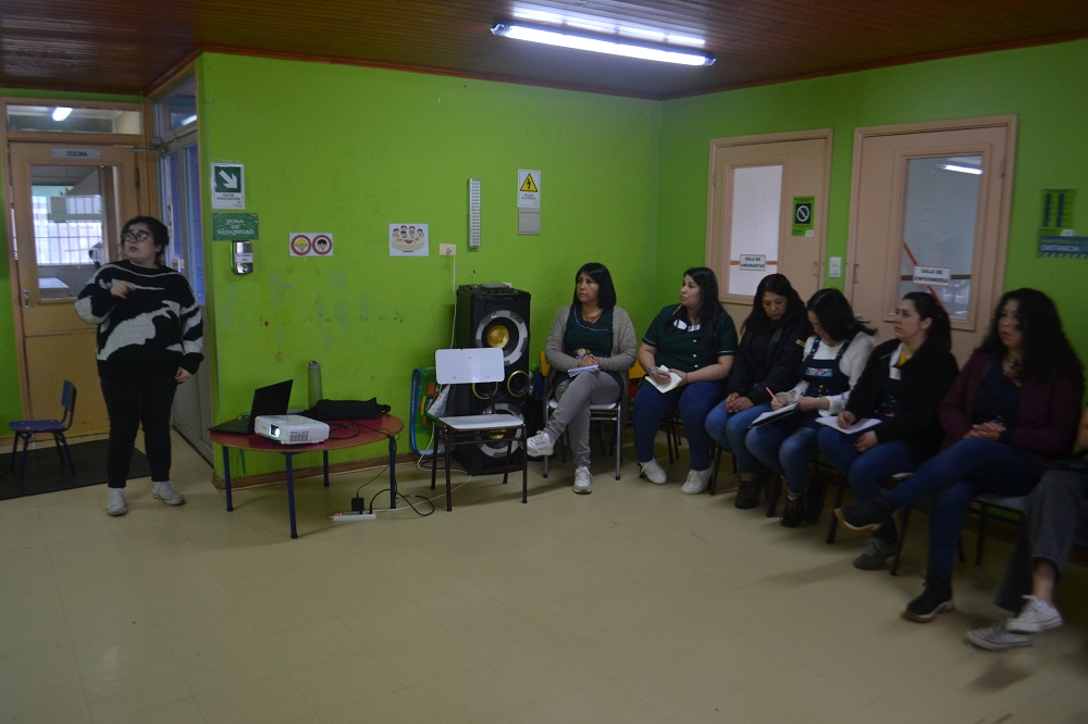 Oficina Local de la Niñez realiza jornada de Diálogo con equipos de jardines infantiles de la administración municipal de la comuna de Lanco.