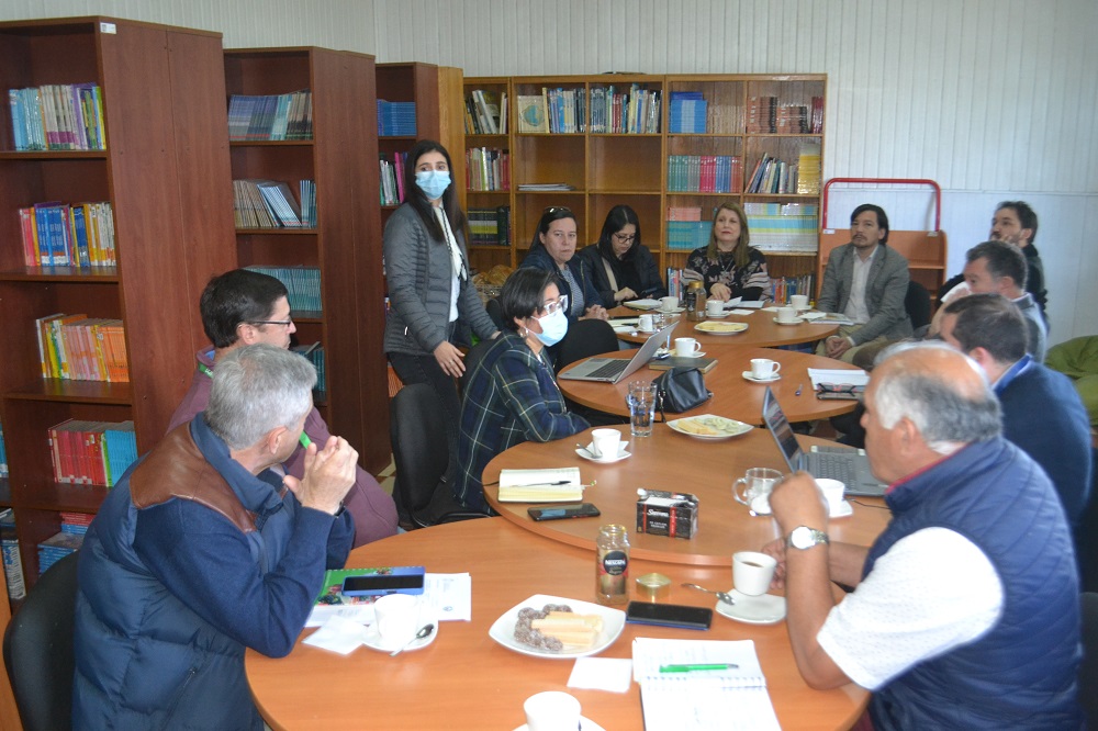 SLEP se reunió en Lanco para abordar situación de talleres deportivos y culturales en colegios que son parte del traspaso a la nueva administración educativa