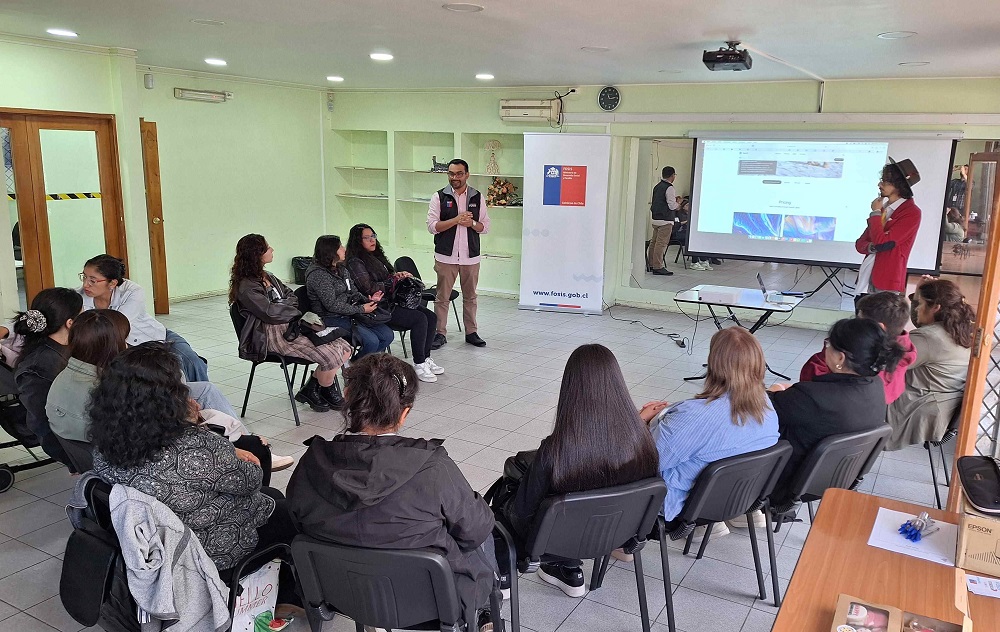 Emprendedoras de la Expo FOSIS Los Ríos participaron en taller de retroalimentación