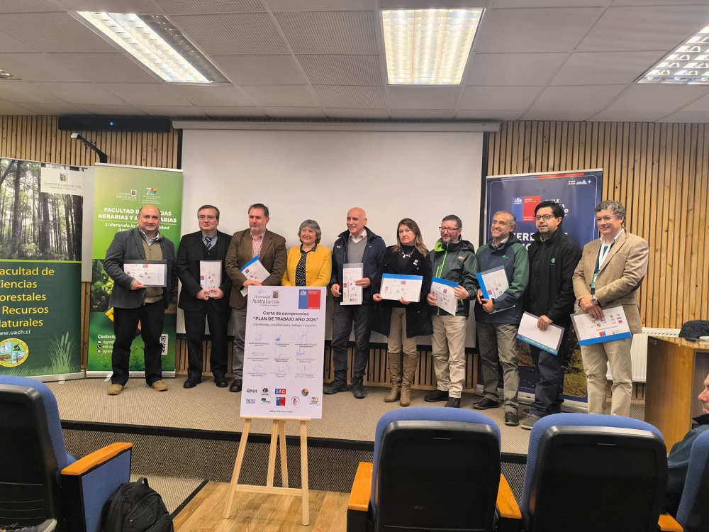UACh y Seremi de Agricultura de Los Ríos presentaron Plan de Trabajo 2025 UACh y Seremi de Agricultura de Los Ríos presentaron Plan de Trabajo 2025